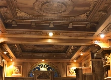 Trần gỗ cổ điển ốp tường cột vách