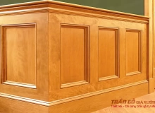 Ốp chân tường gỗ tự nhiên mẫu đơn giản