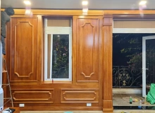 Ốp tường phòng ngủ gỗ gõ đỏ Pachy