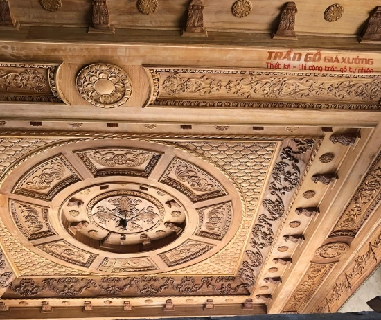 Trần gỗ cổ điển phòng khách - gỗ gõ đỏ