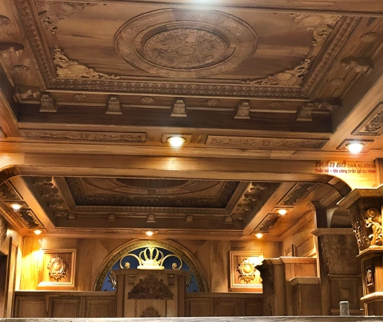 Trần gỗ cổ điển ốp tường cột vách